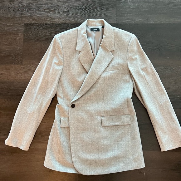 Theory gray wool overlap blazer, size 6, like new - Picture 2 of 6